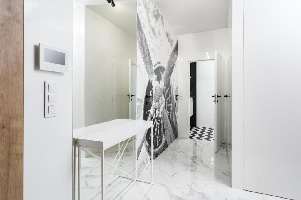 Golden - Two Bedrooms Luxury In The Center - Mennica * Varšava