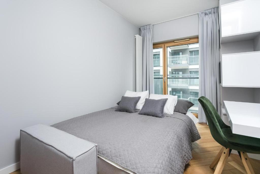Golden - Two Bedrooms Luxury In The Center - Mennica Apartmán